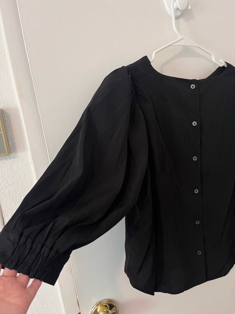 Tahari Silky Black Button Back Blouse Smocked 3/4 Length Sleeves Large NWOT - Picture 7 of 9